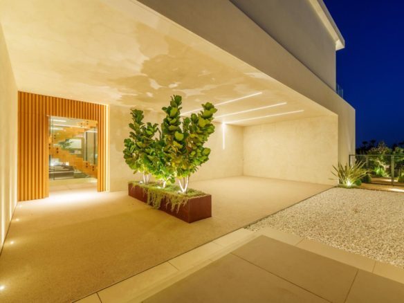 How to buy a Villa in Marbella (1)