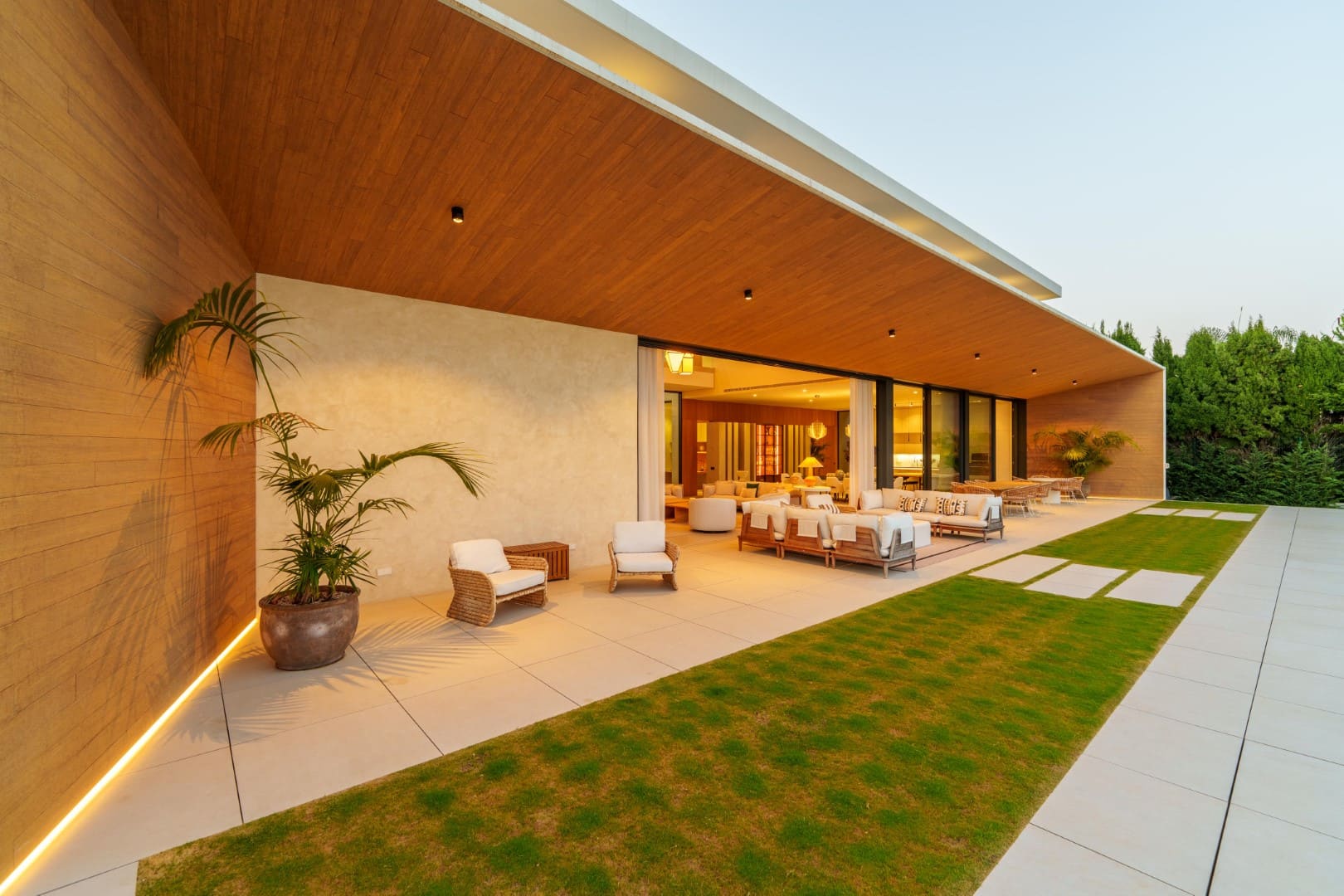 How to buy a Villa in Marbella (1)