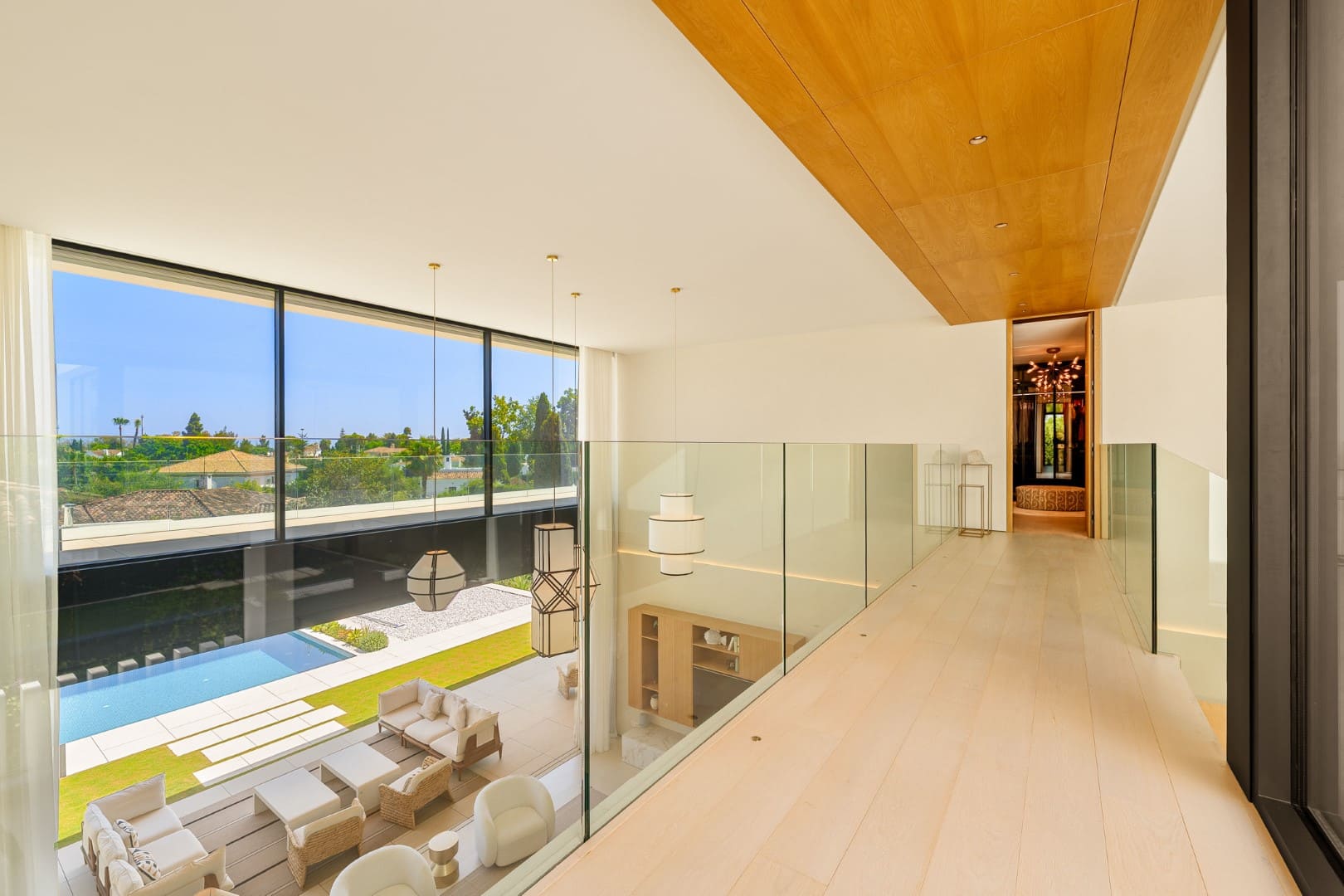 How to buy a Villa in Marbella (1)