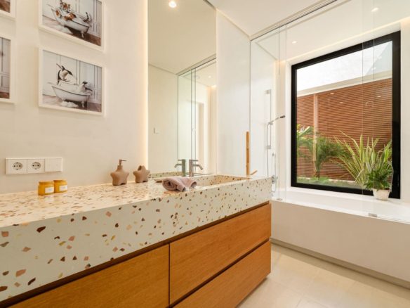 How to buy a Villa in Marbella (1)