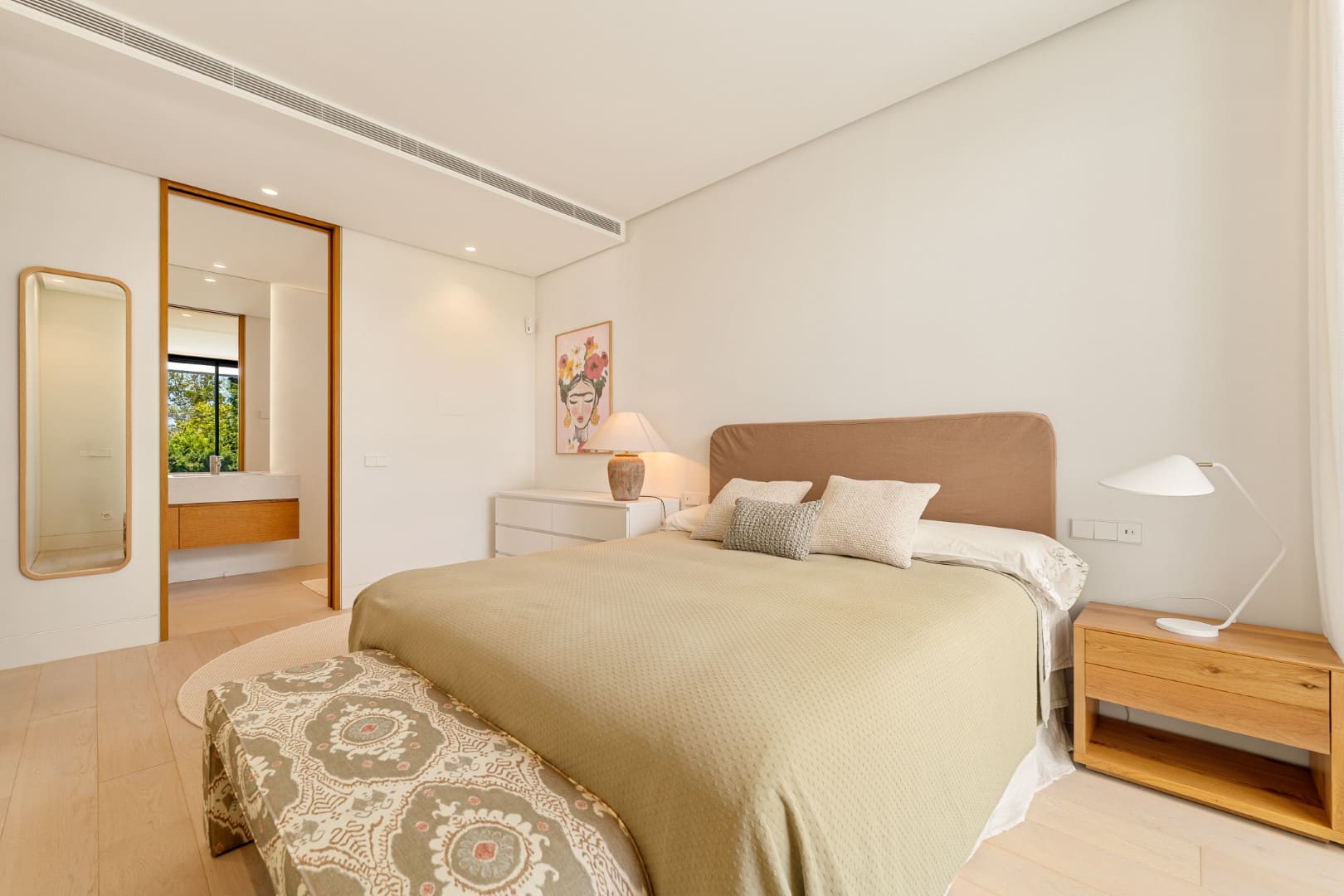 How to buy a Villa in Marbella (1)