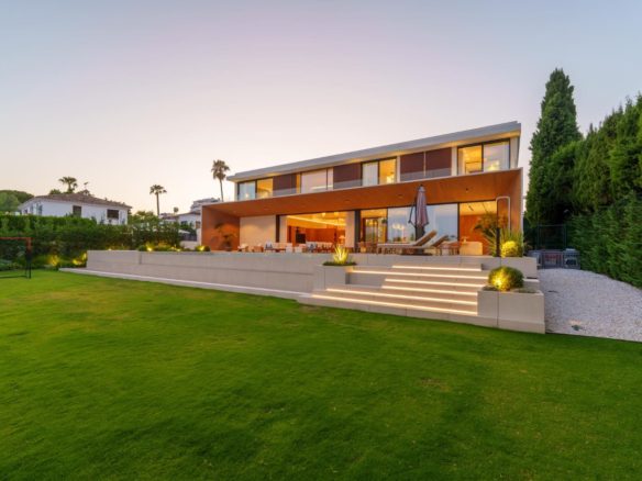 How to buy a Villa in Marbella (1)