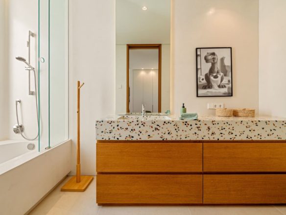 How to buy a Villa in Marbella (1)