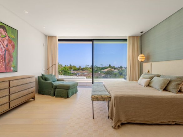 How to buy a Villa in Marbella (1)