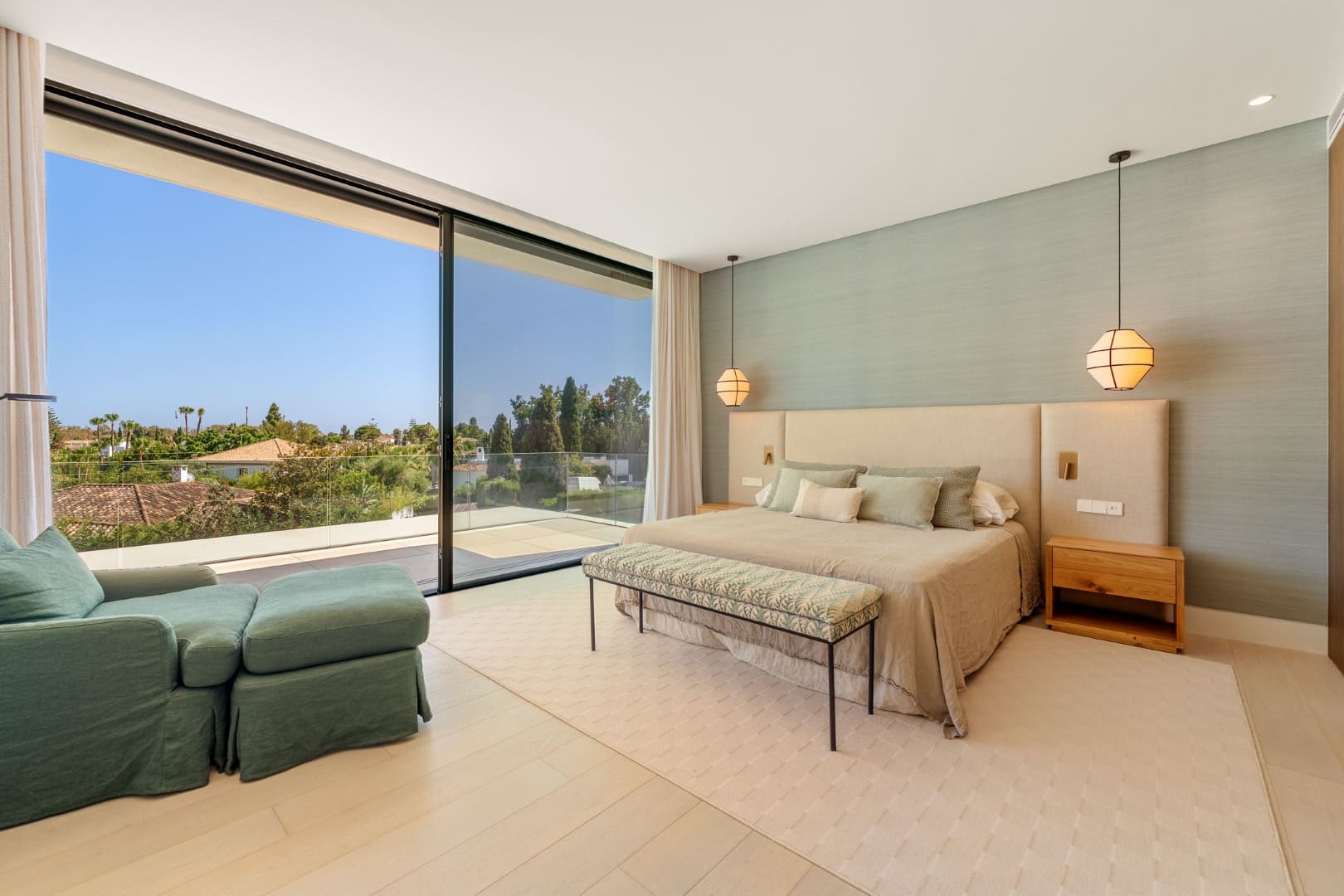 How to buy a Villa in Marbella (1)