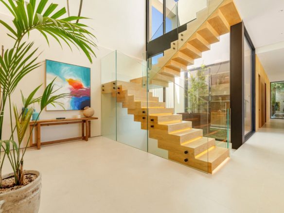 How to buy a Villa in Marbella (1)