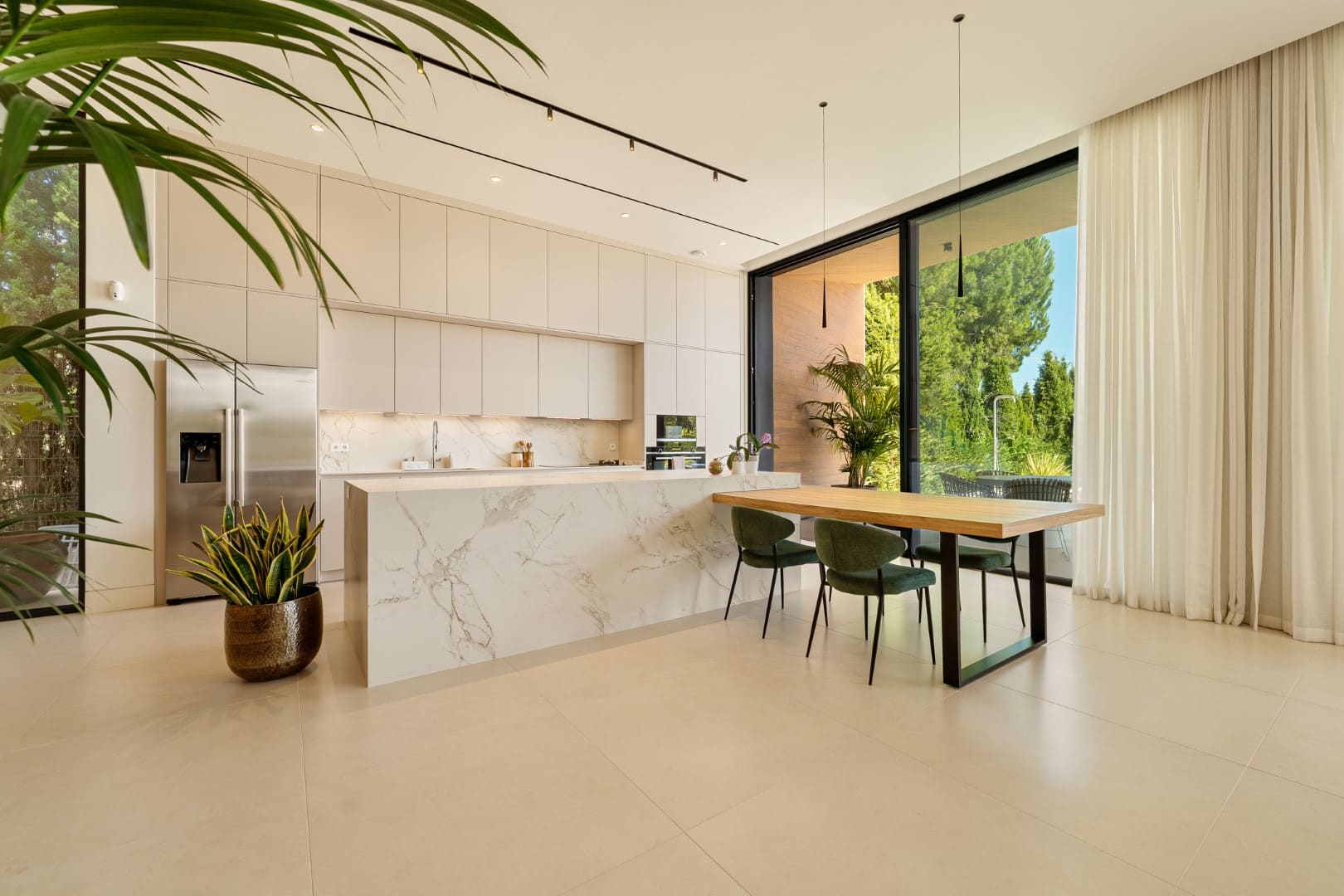 How to buy a Villa in Marbella (1)