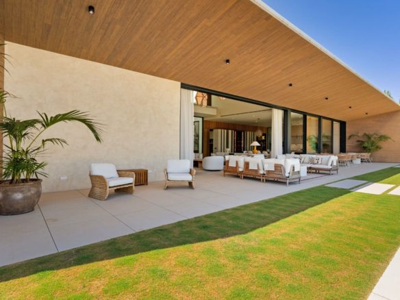 How to buy a Villa in Marbella (1)