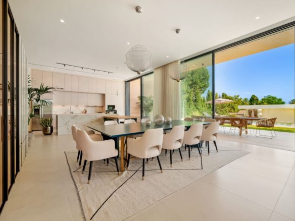 How to buy a Villa in Marbella (1)