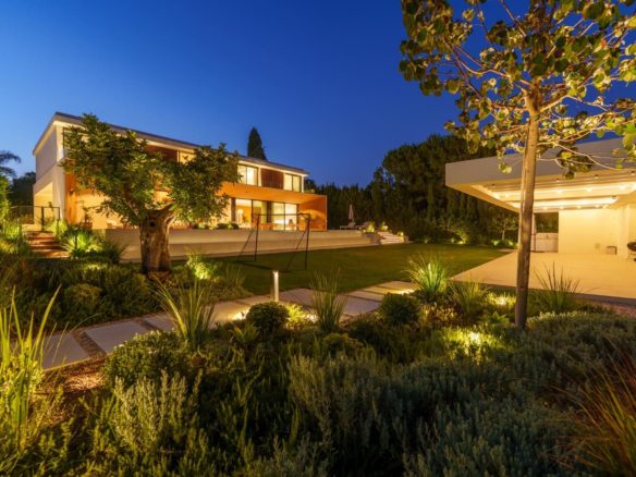 How to buy a Villa in Marbella (1)