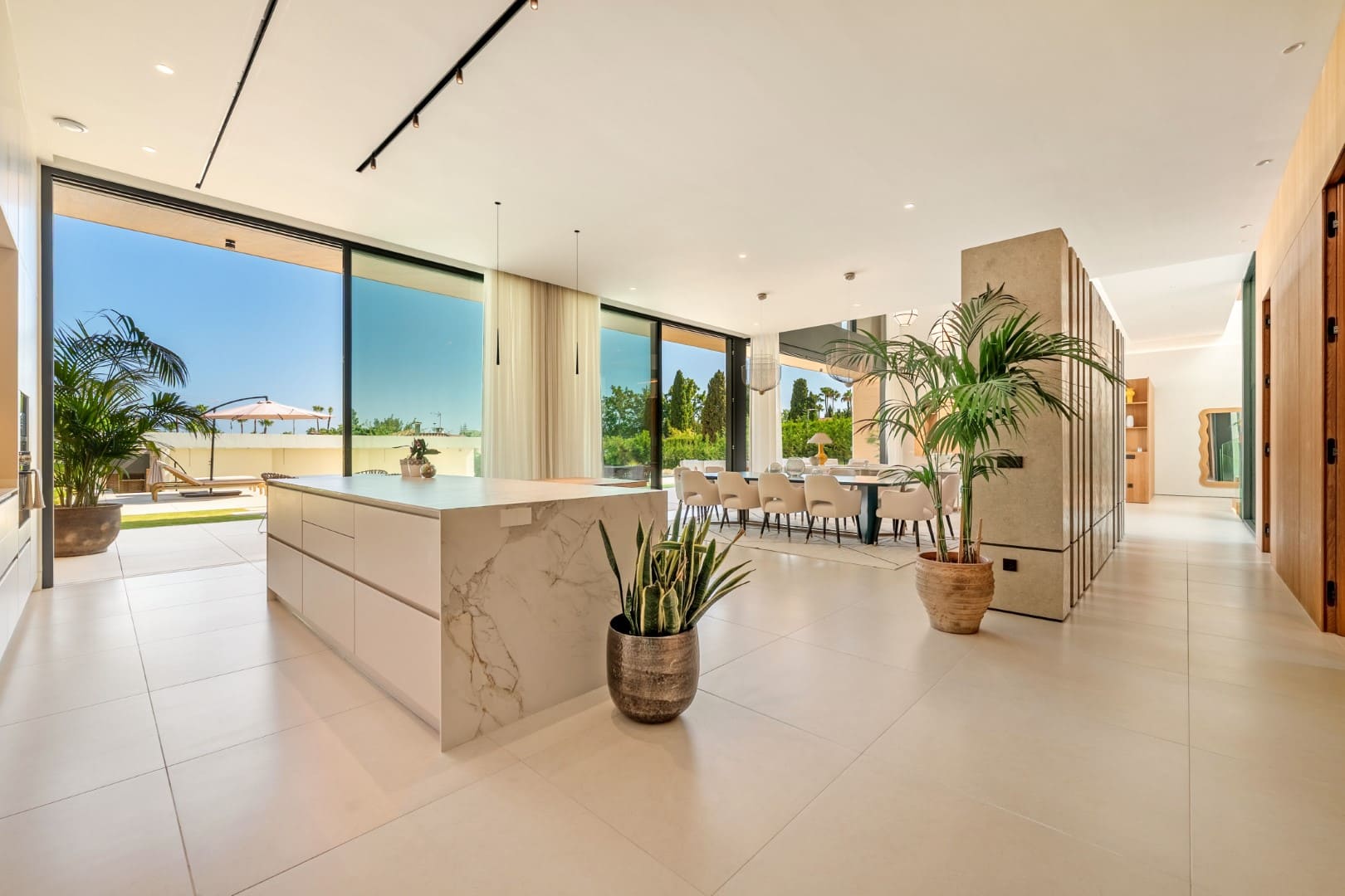 How to buy a Villa in Marbella (1)