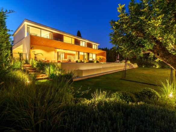 How to buy a Villa in Marbella (1)