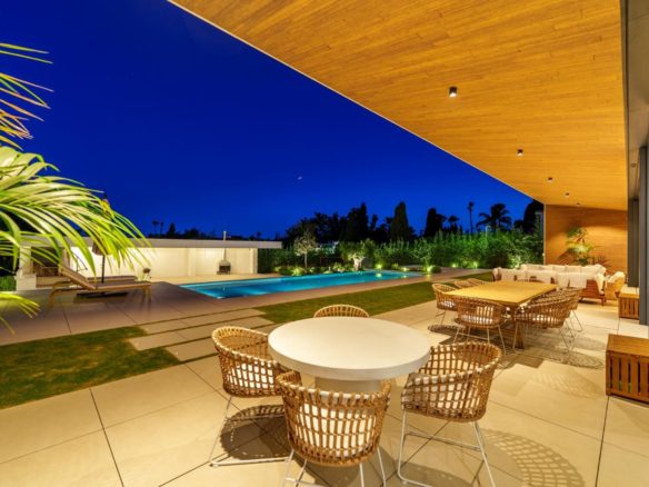 How to buy a Villa in Marbella (1)