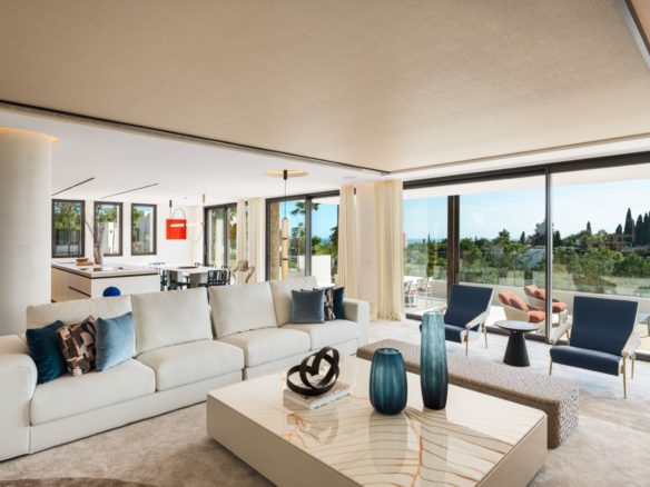 Marbella Buy Villa in Golden Mile Haven-1 (1)