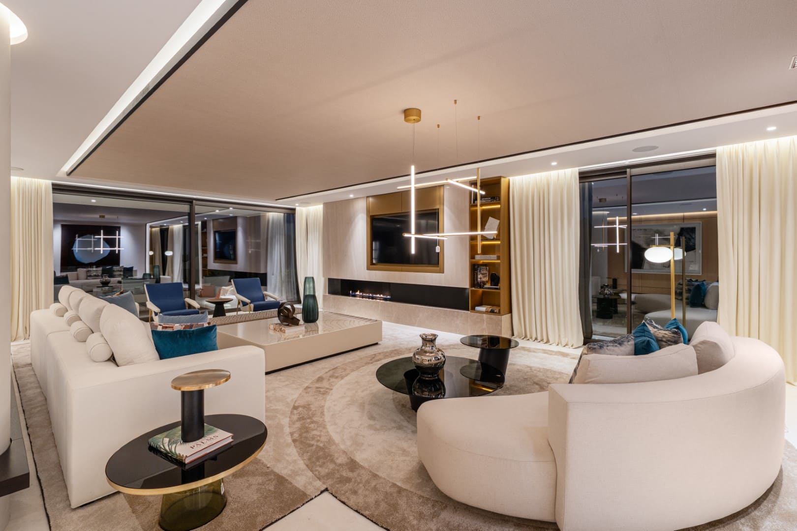 Marbella Buy Villa in Golden Mile Haven-1 (1)