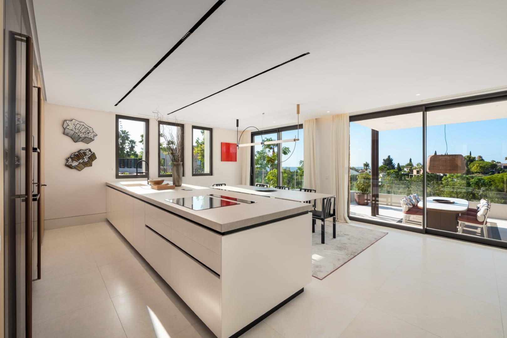 Marbella Buy Villa in Golden Mile Haven-1 (1)
