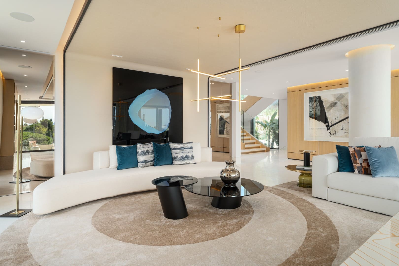 Marbella Buy Villa in Golden Mile Haven-1 (1)