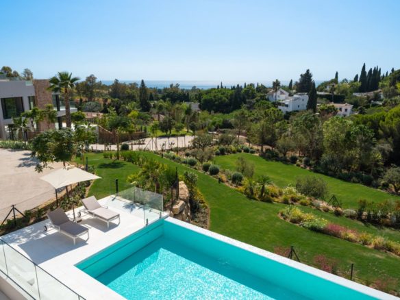 Marbella Buy Villa in Golden Mile Haven-1 (1)