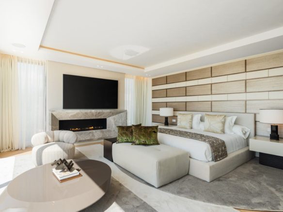 Marbella Buy Villa in Golden Mile Haven-1 (1)