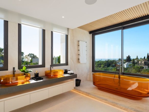 Marbella Buy Villa in Golden Mile Haven-1 (1)