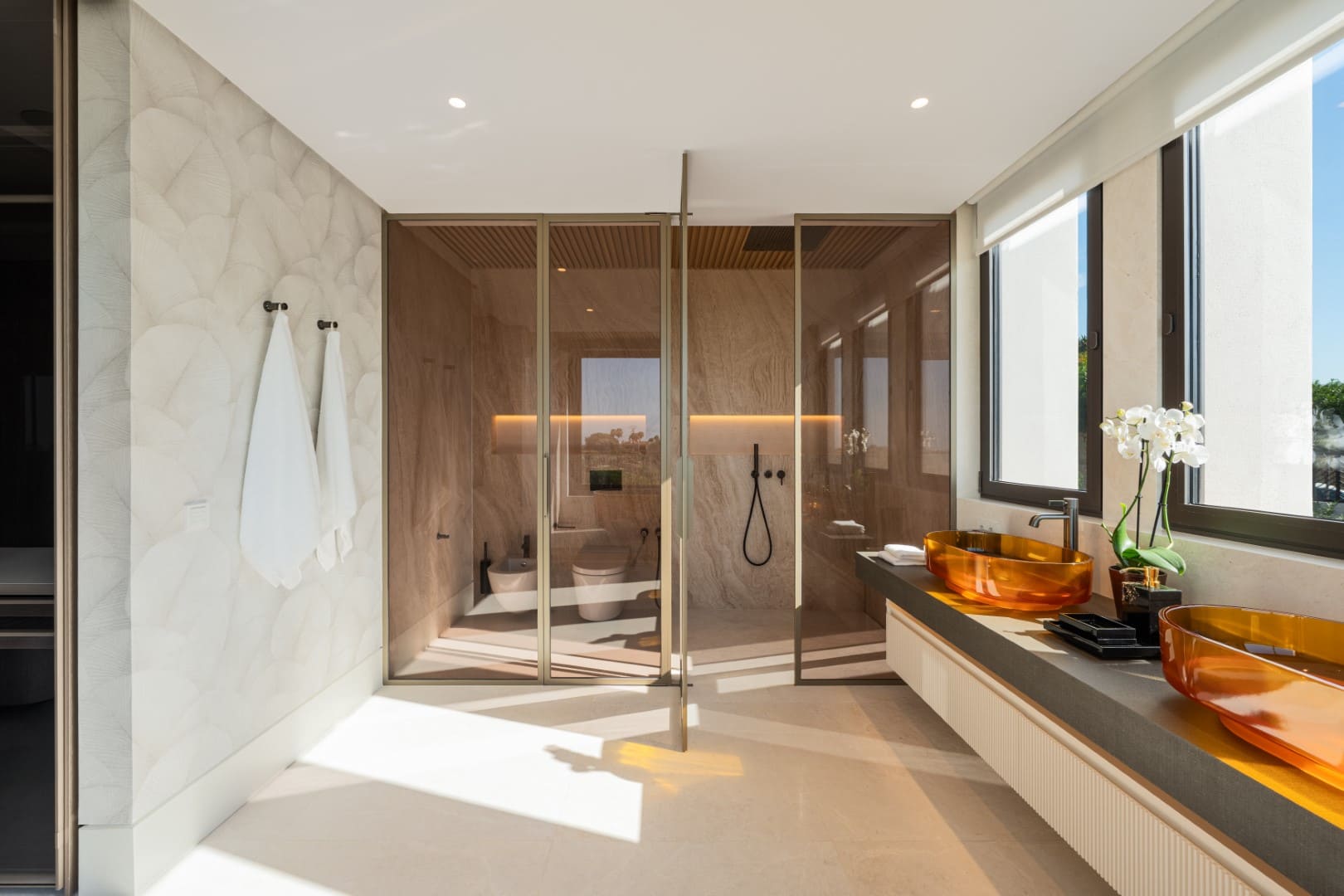 Marbella Buy Villa in Golden Mile Haven-1 (1)