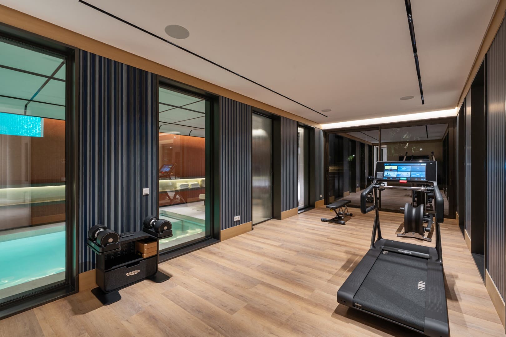 Marbella Buy Villa in Golden Mile Haven-1 (1)