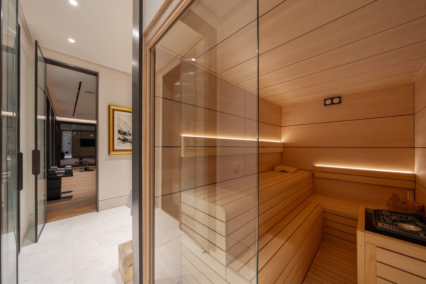 Marbella Buy Villa in Golden Mile Haven-1 (1)