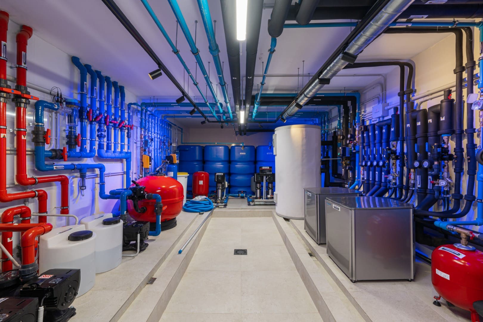 Marbella Buy Villa in Golden Mile Haven-1 (1)