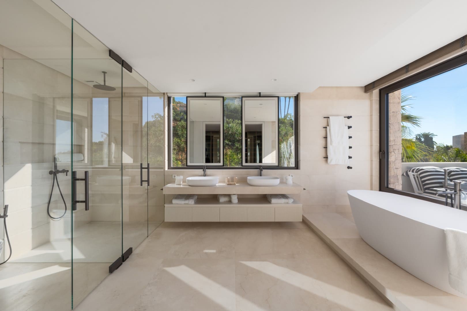 buy a villa in golden mile marbella (1)-Horizon