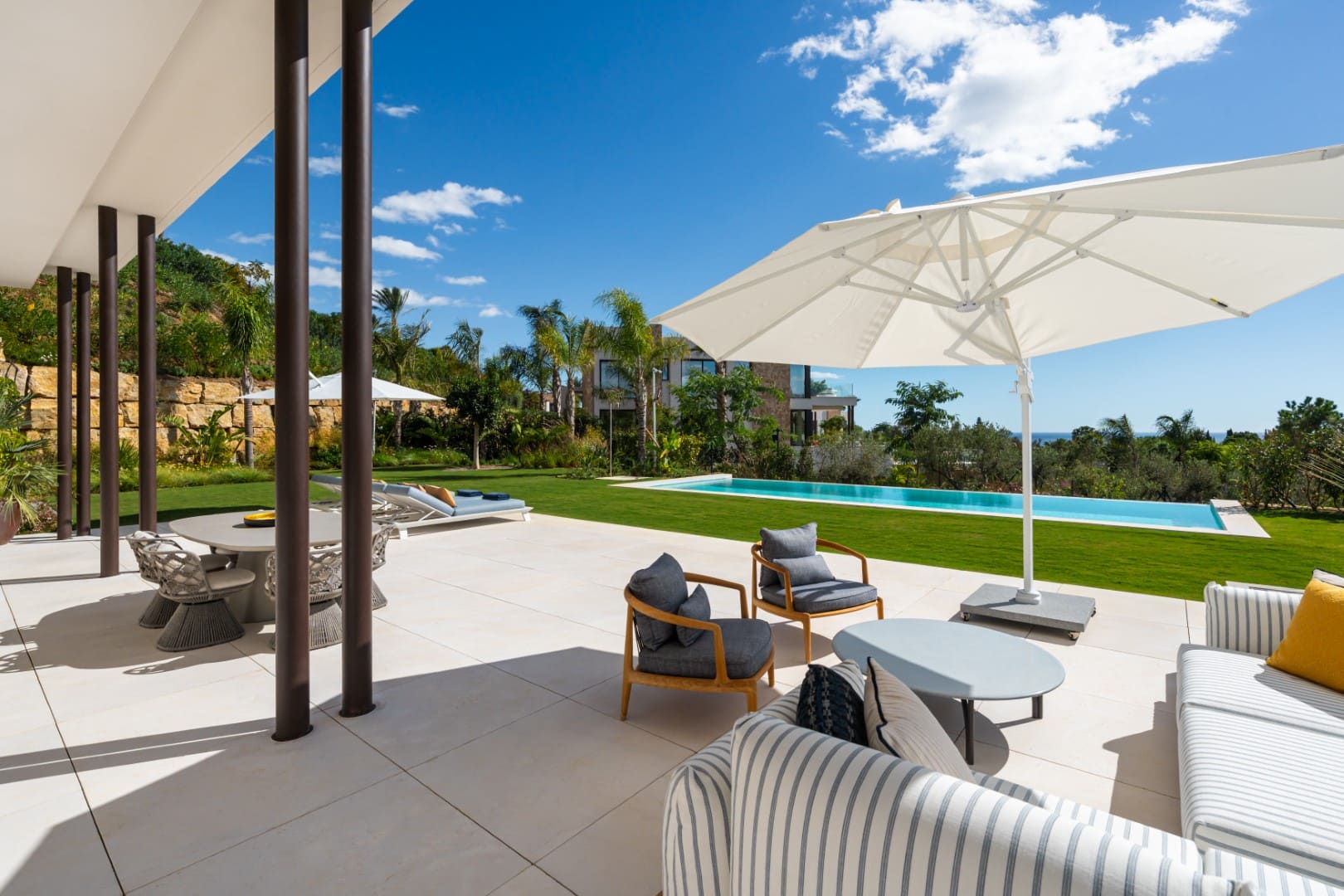 buy a villa in golden mile marbella (1)-Horizon