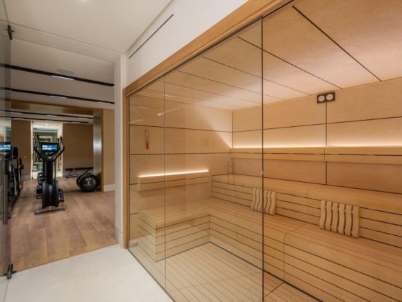 buy a villa in golden mile marbella (1)-Horizon