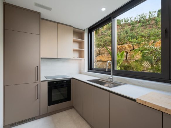 buy a villa in golden mile marbella (1)-Horizon