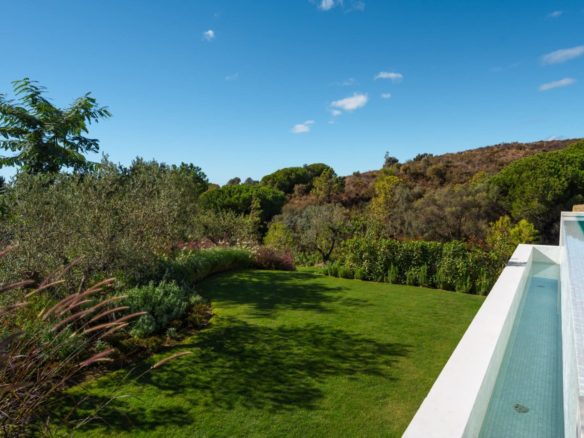 buy a villa in golden mile marbella (1)-Horizon