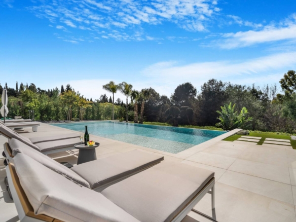 Luxury rent villa in Marbella week (1)