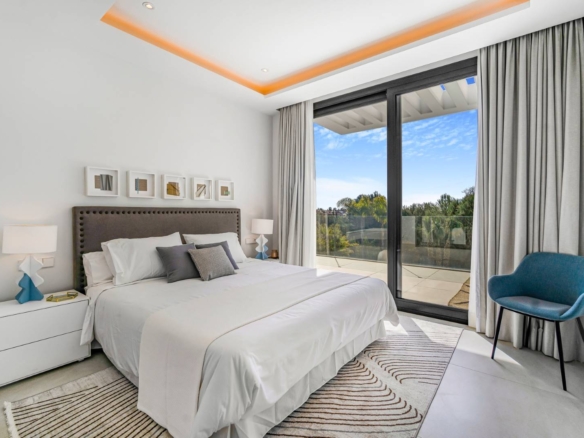 Luxury rent villa in Marbella week (1)