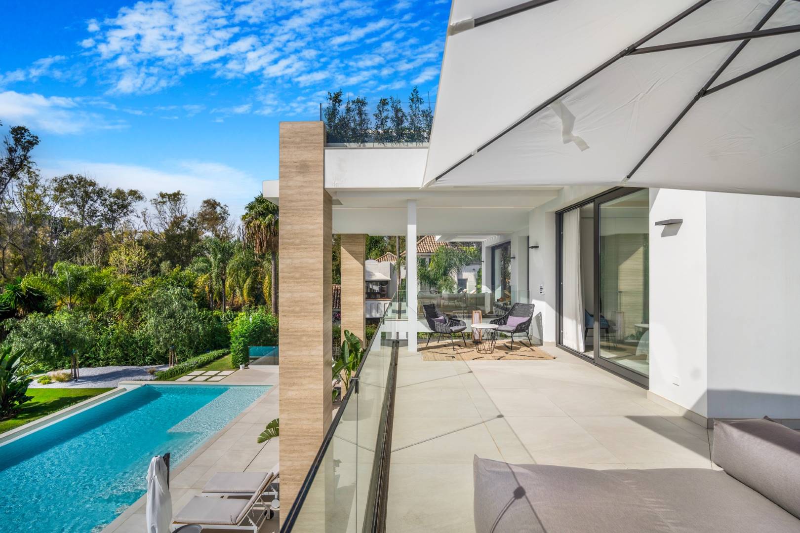 Luxury rent villa in Marbella week (1)