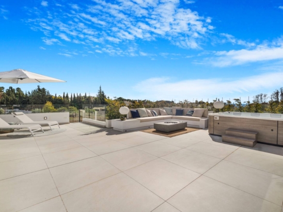 Luxury rent villa in Marbella week (1)