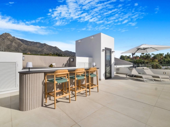 Luxury rent villa in Marbella week (1)