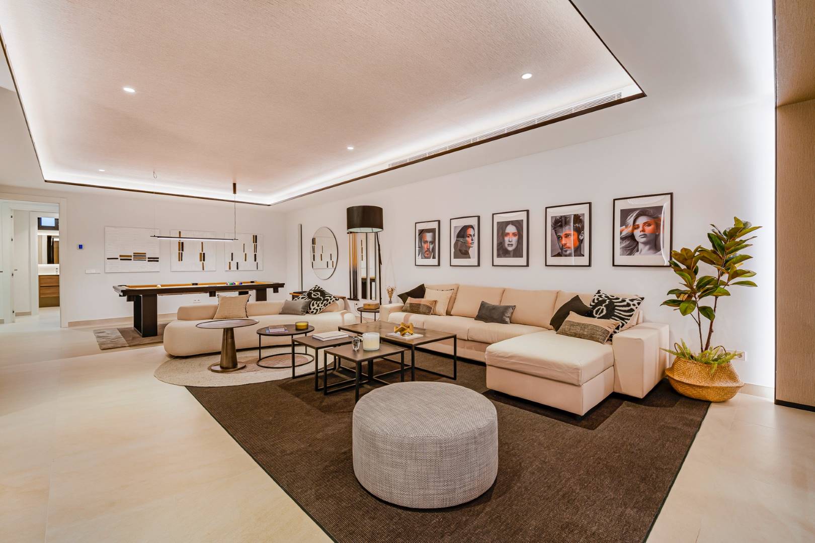 Luxury rent villa in Marbella week (1)