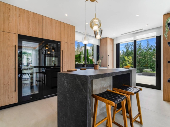 Luxury rent villa in Marbella week (1)