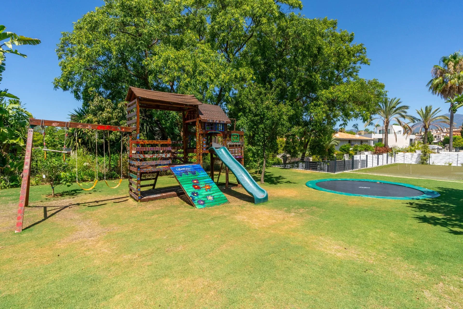 Villa for Rent in Marbella Holiday Summer kids beach golf padel (1)