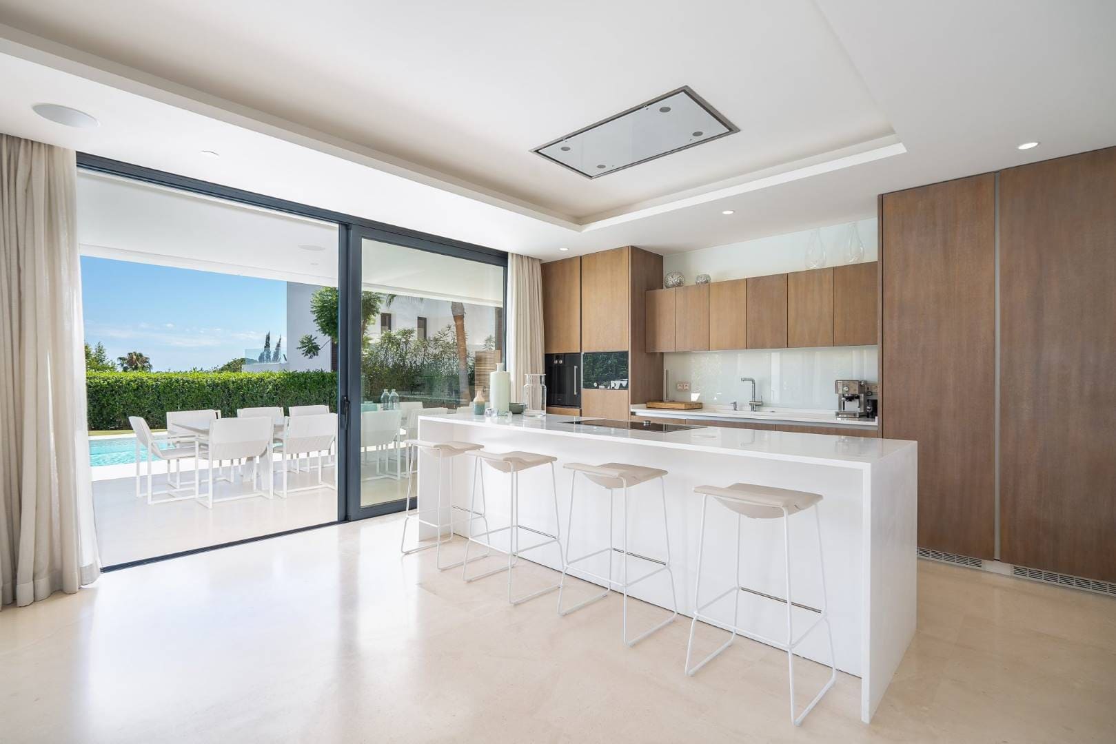 Weekly rental in Marbella summer 2026 Puente Romano Golden Mile (1)