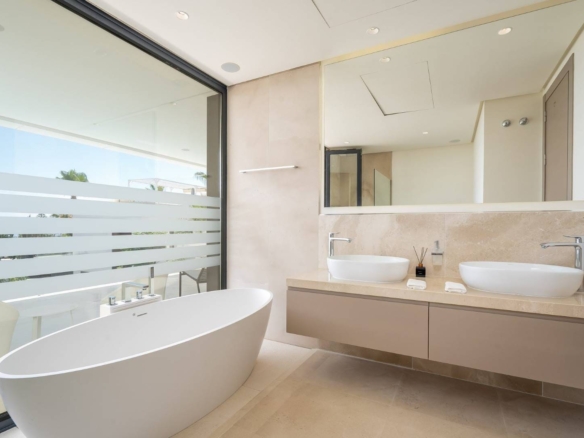 Weekly rental in Marbella summer 2026 Puente Romano Golden Mile (1)