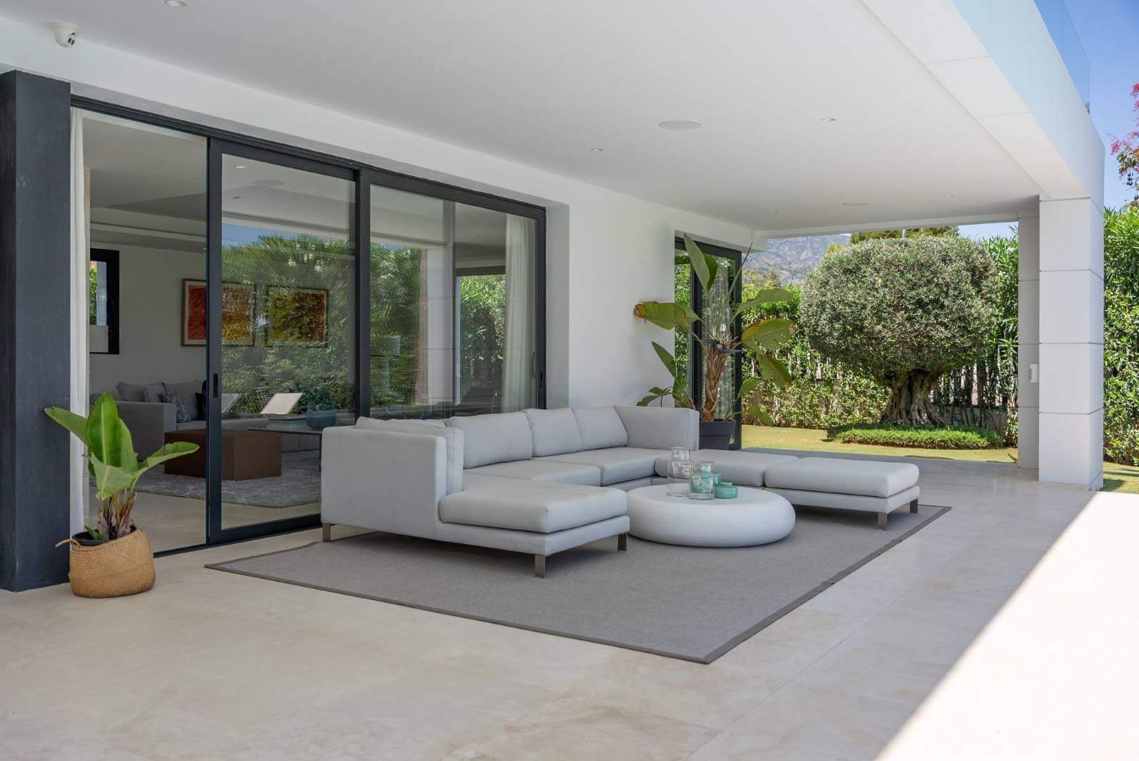 Weekly rental in Marbella summer 2026 Puente Romano Golden Mile (1)