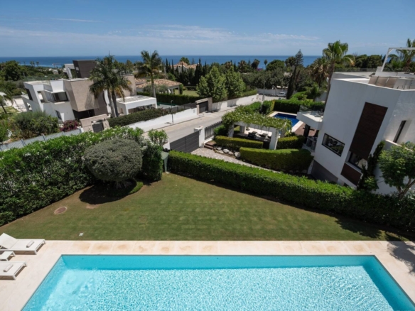 Weekly rental in Marbella summer 2026 Puente Romano Golden Mile (1)