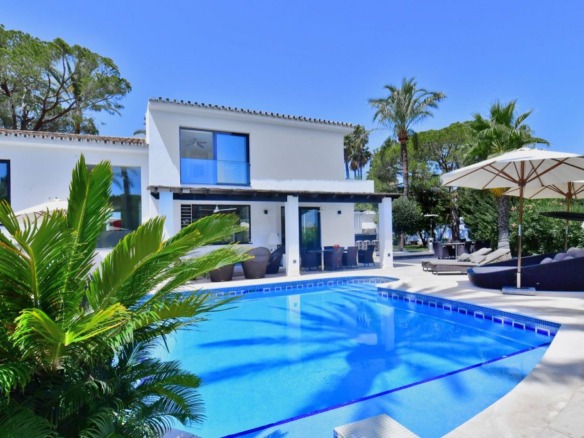 fAMILIAR VILLA FOR RENT IN MARBELLA (1)