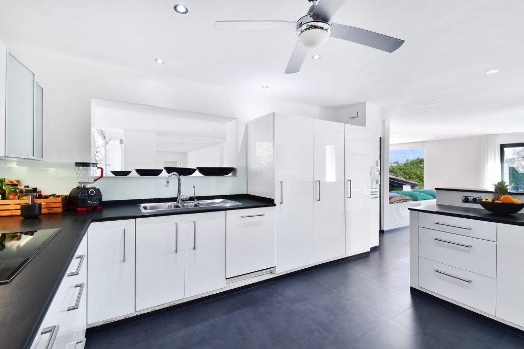 fAMILIAR VILLA FOR RENT IN MARBELLA (1)