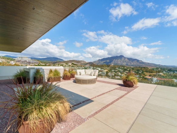 Luxury Villa for Sale in Marbella Spain (1)