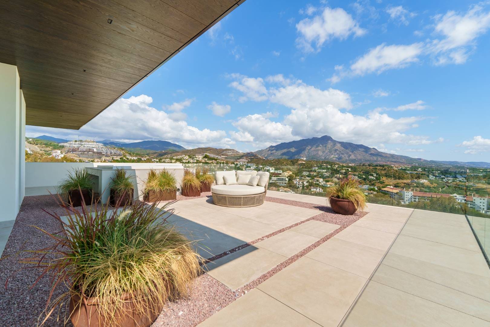 Luxury Villa for Sale in Marbella Spain (23) Luxury Villa for Sale in Marbella Spain (1)