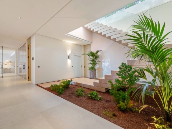 Luxury Villa for Sale in Marbella Spain (1)